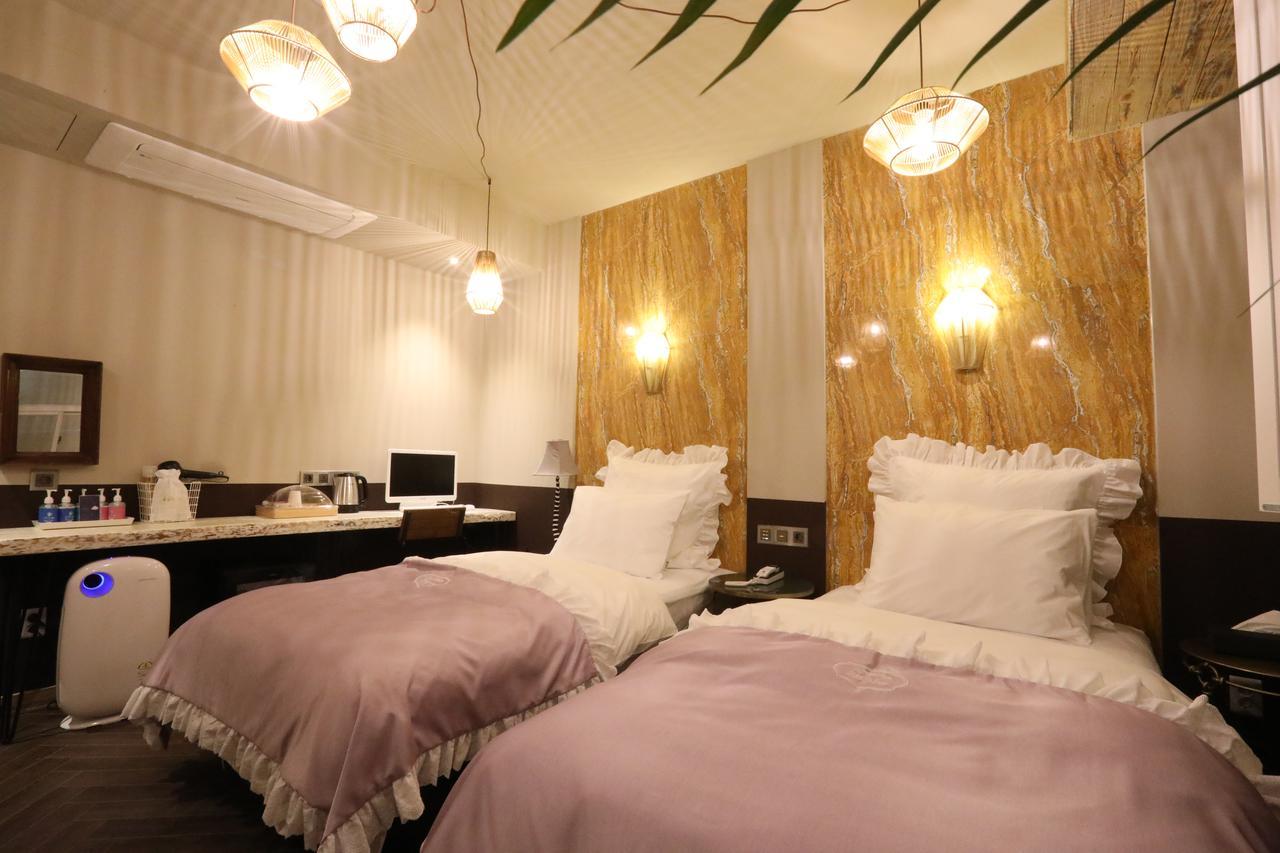 February Stay Gangseo Пусан Екстер'єр фото